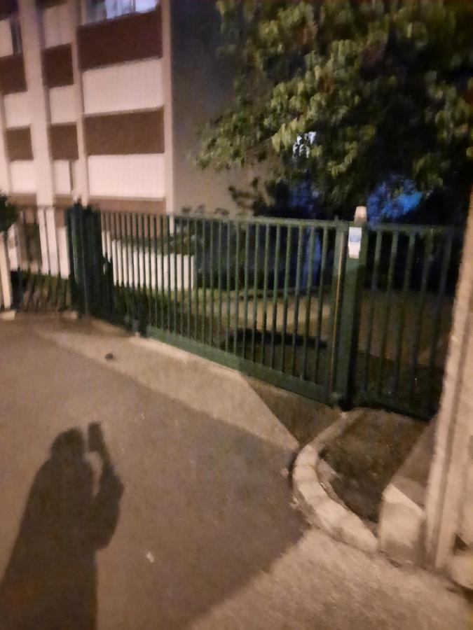 Grand Appartement Fonctionnel Et Calme Sur Lyon8 A 2 Pas Du Metro Kültér fotó